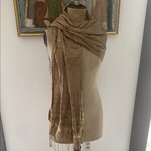 Elegant Gold Scarf